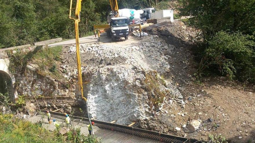 Las obras de la carretera de la Collá d'Arniciu, con 18,5 millones de inversión, se ejecutan en cinco puntos distintos de forma simultánea
