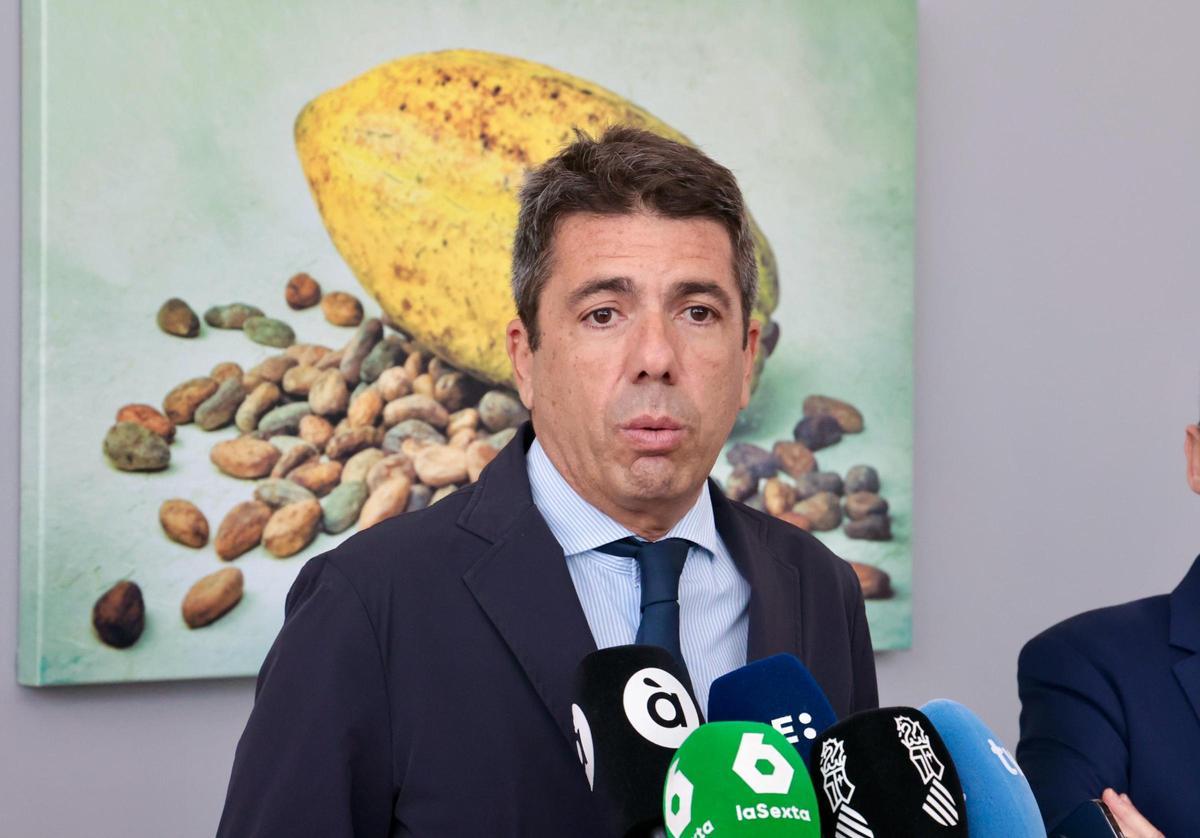 Visita de Mazón al Parque Empresarial L'Espartal III en Xixona