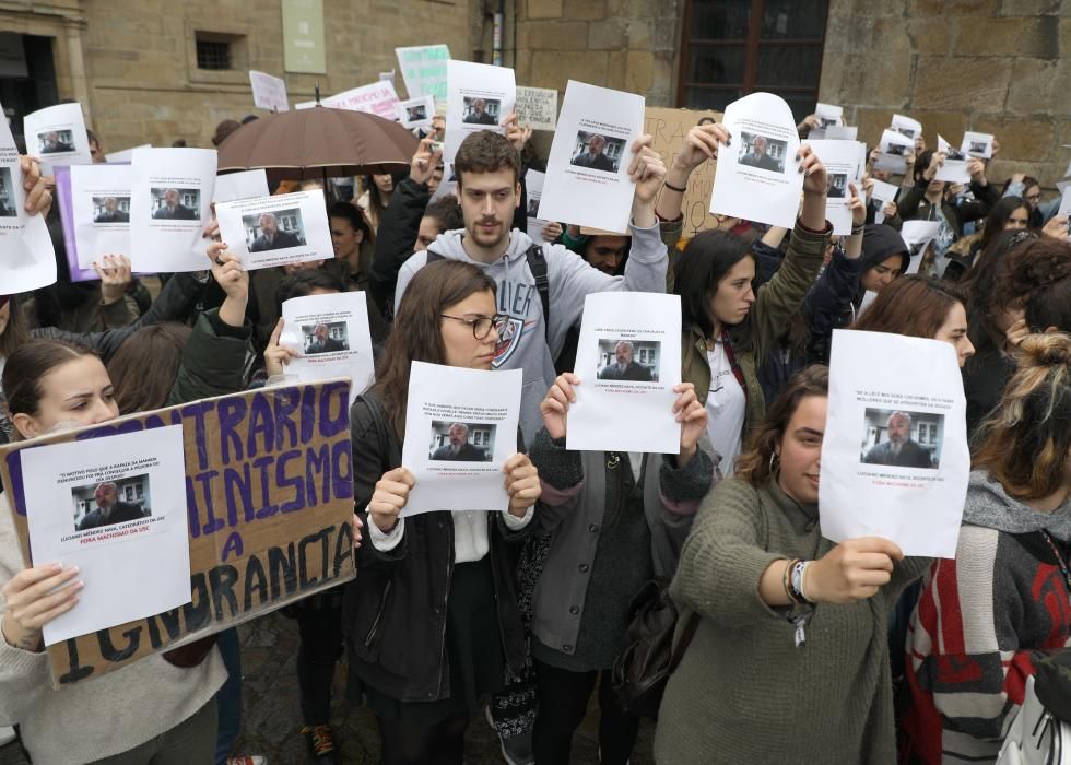 Las estudiantes irrumpieron en el Rectorado // X. Álvarez