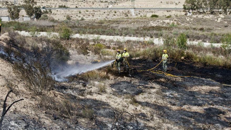 Sofocado un pequeño incendio en la partida de Fontcalent