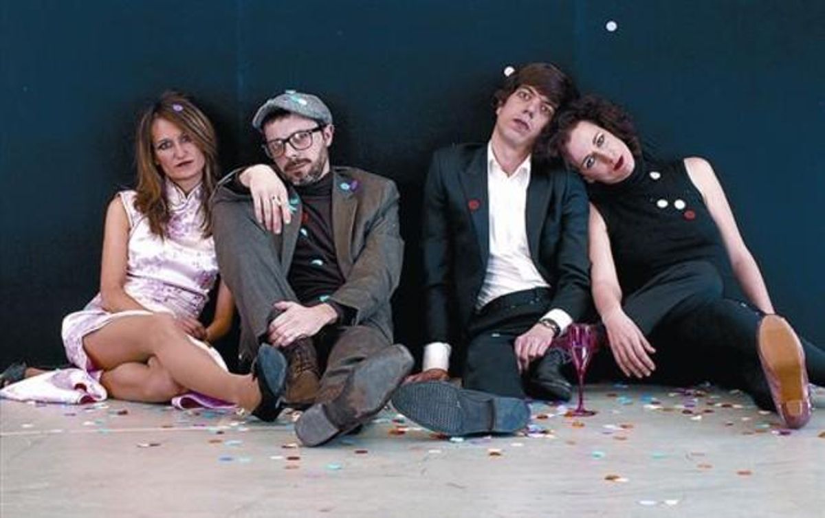 L’última estrena 8Eva Cartañà, Dani Arrébola, Guillem Motos i Laia Martí, l’elenc de ’Contra l’amor’. L’última estrena 8Eva Cartañà, Dani Arrébola, Guillem Motos i Laia Martí, l’elenc de ’Contra l’amor’.