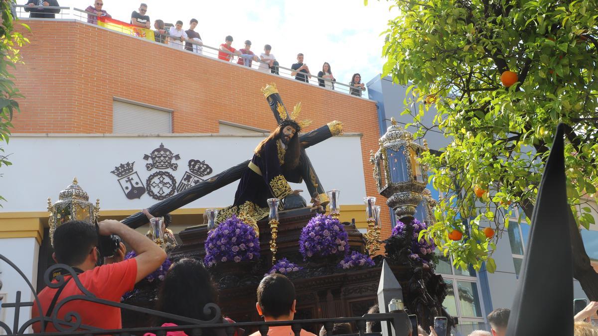 Nuestro Padre Jesús Caído, en su salida a la calle.