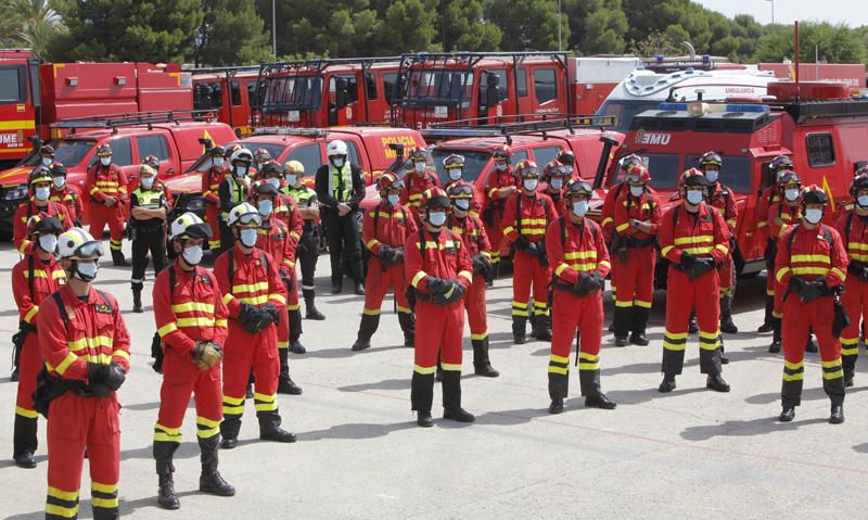 Gloria Calero visita la Unidad Militar de Emergencias, UME en la base militar de Bétera