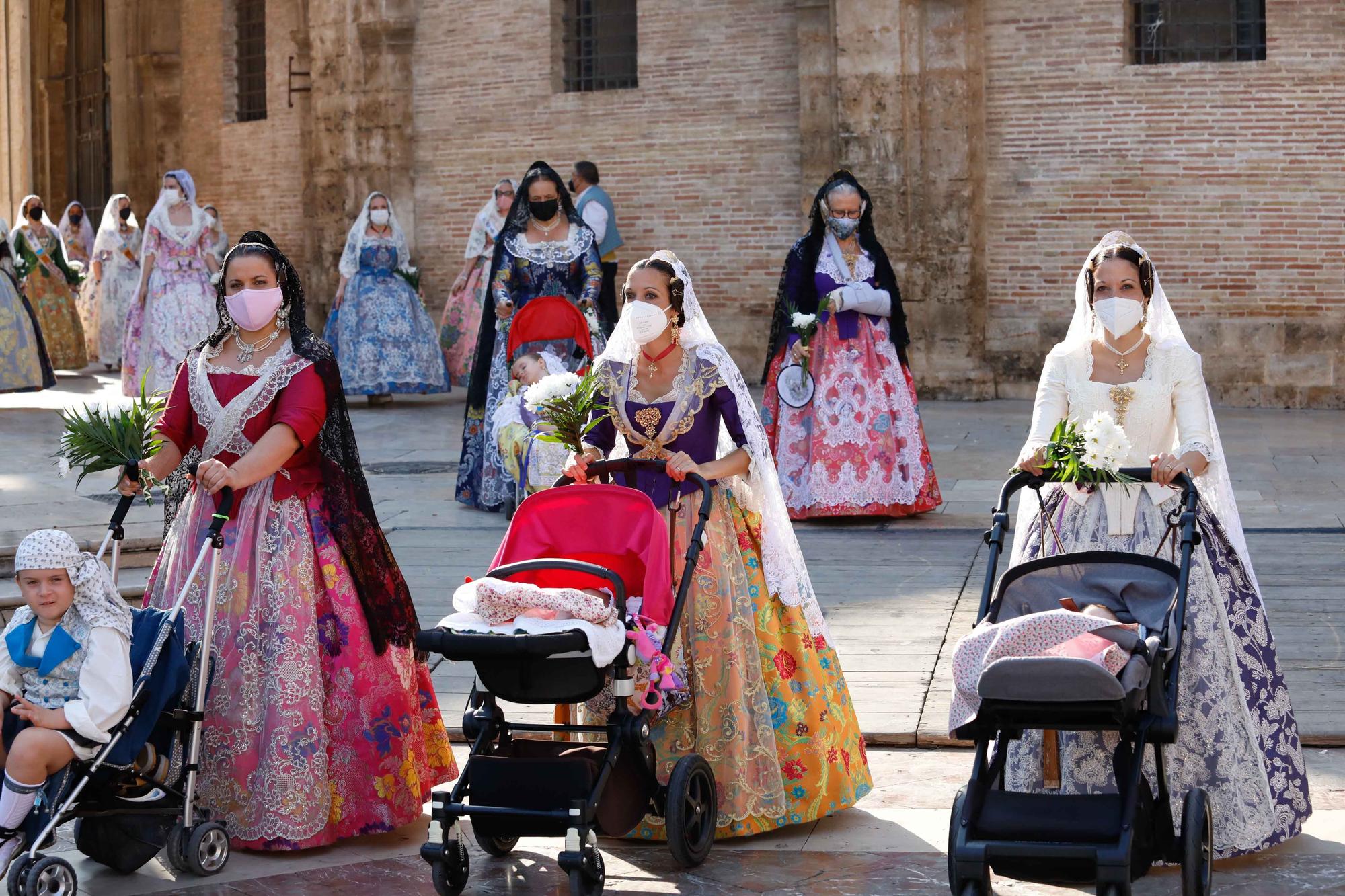 Búscate en el segundo día de Ofrenda por las calles del Mar y Avellanas (entre las 10:00 y 11:00 horas)