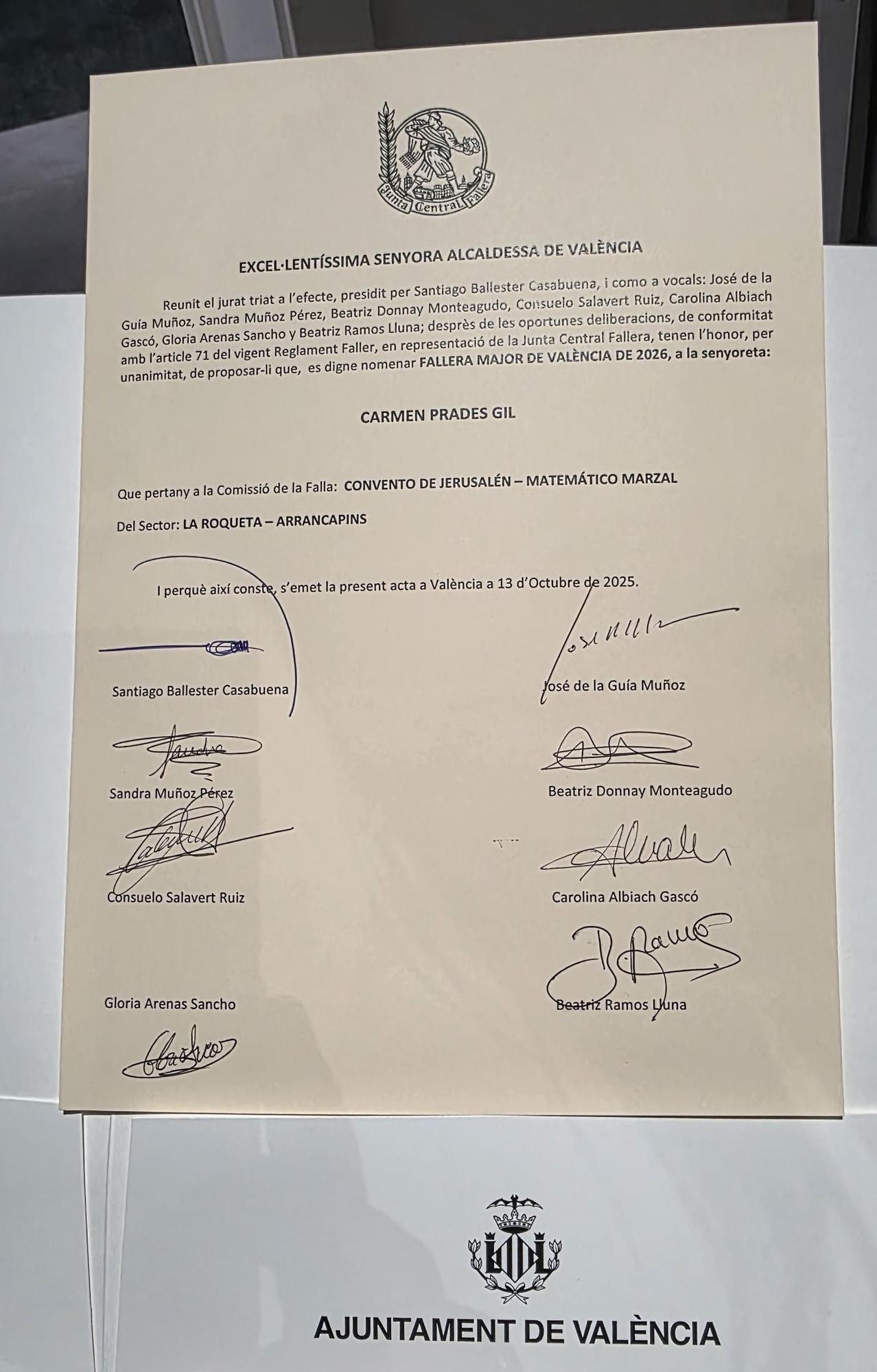 Lo dice bien clarito.