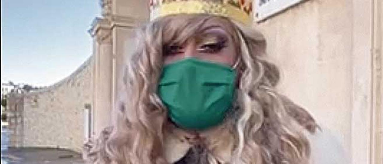 La Reina Maga Drag Queen de los jóvenes del PSIB-PSOE ante Marivent.