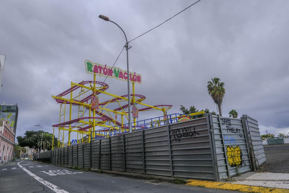 Preparativos de la feria de Navidad en Santa Catalina | 26/11/2025  | 26/11/2025 | Fotógrafo: José Carlos Guerra