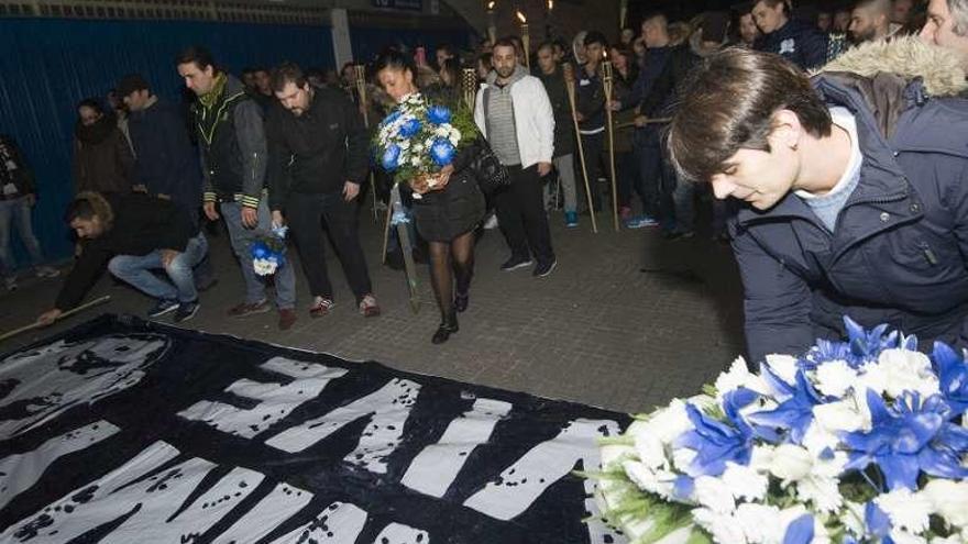 Aficionados del Deportivo, en una marcha homenaje a Jimmy.