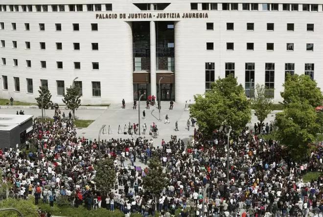 División en los jueces sobre el 'solo sí es sí': los de Navarra no rebajarán condenas en coincidencia con la Fiscalía