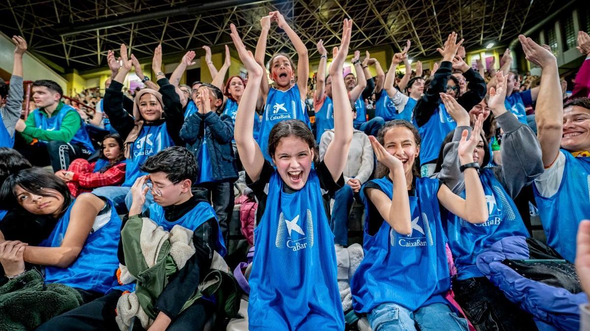La Grada Solidaria de CaixaBank acerca el baloncesto como eje de integración social a más de 2.200 personas