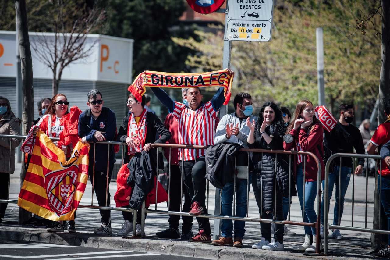 L’afició del Girona envaeix Saragossa