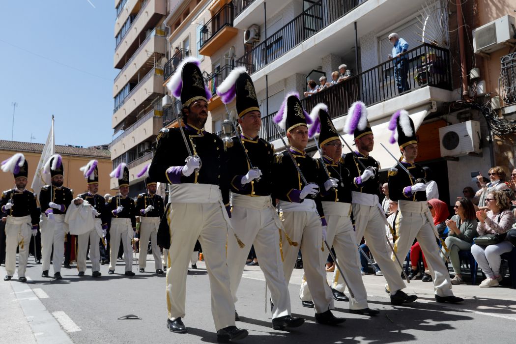 Flores y alegría para despedir la Semana Santa Marinera en el desfile de Resurrección