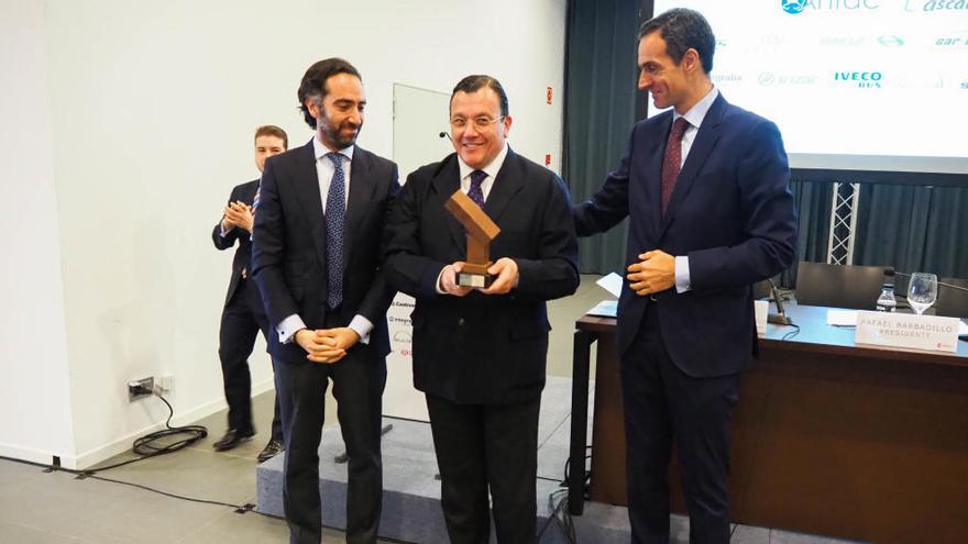 Antonio Arias, consejero delegado de Vectalia, recogió el premio en representación de su padre