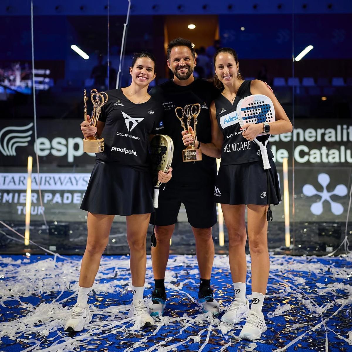 Rodri, Delfi y Gemma tras conseguir el número uno