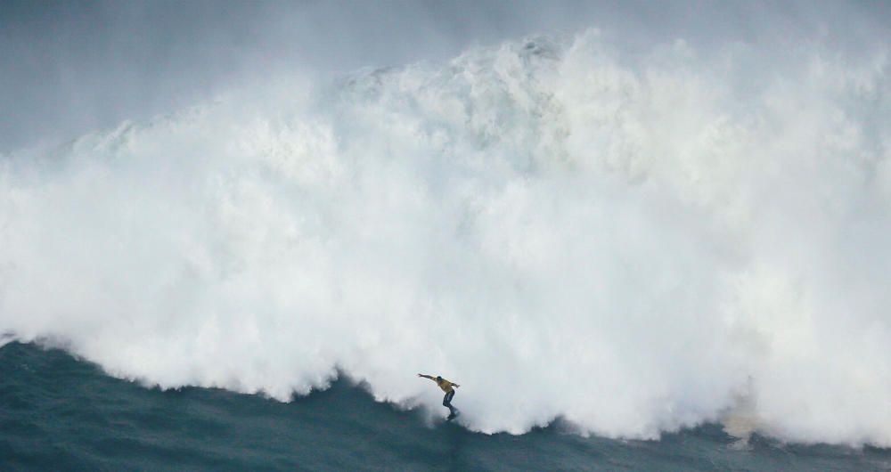 PORTUGAL-SURF/BIGWAVES