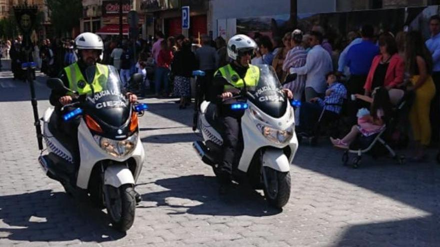 Policías locales de Cieza.