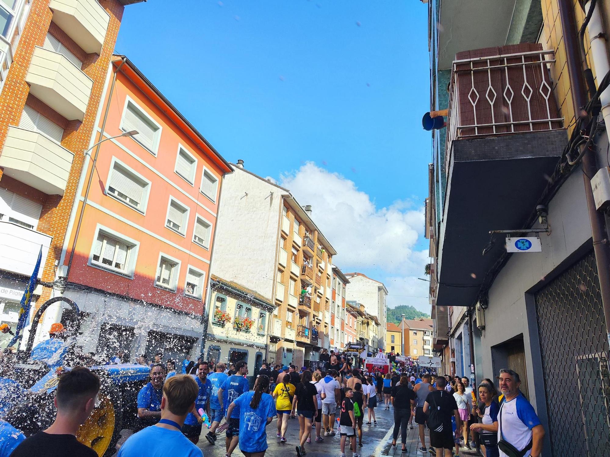 Grado se remoja por Santiago y Santa Ana