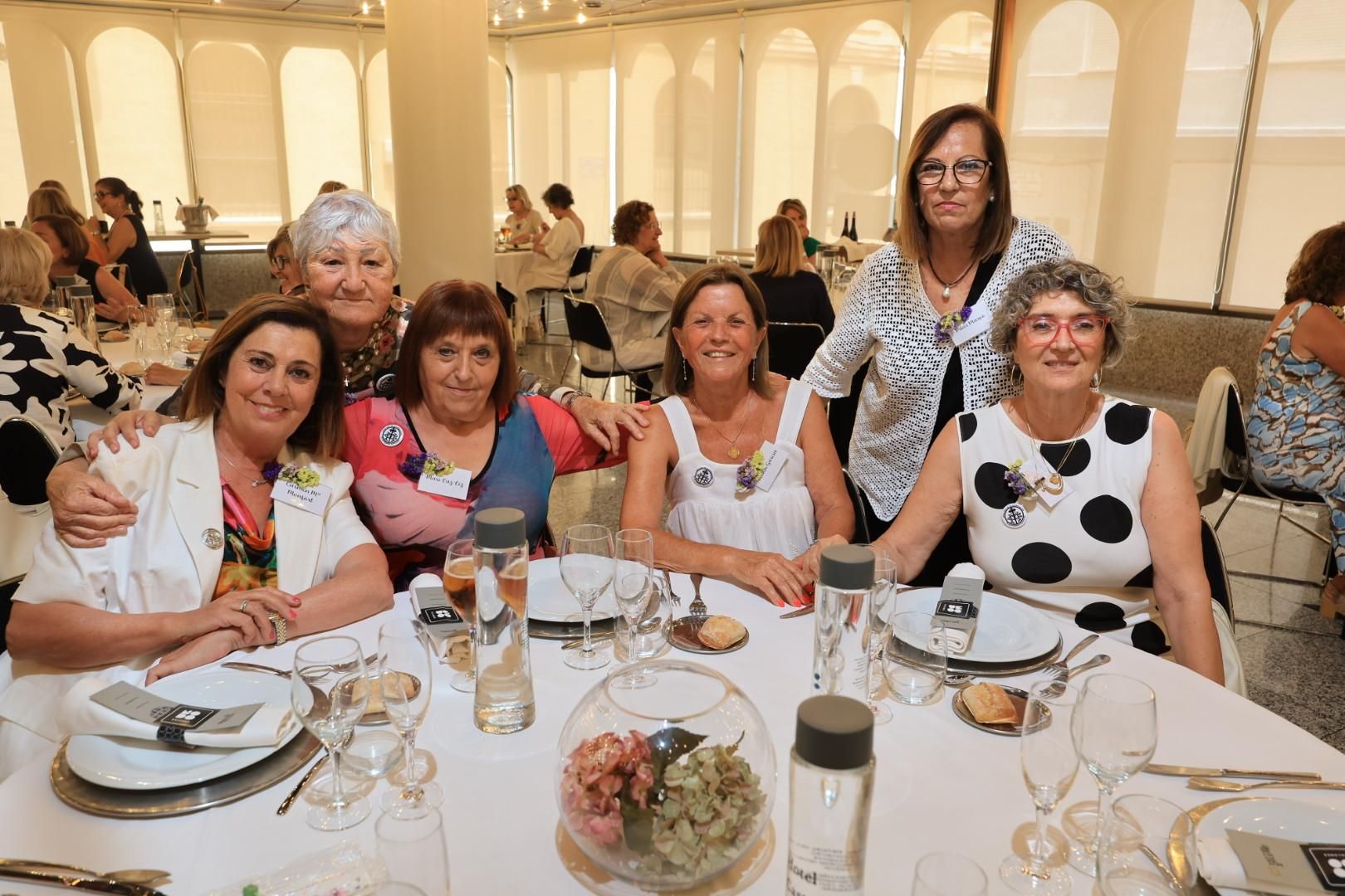 Las alumnas de la Consolación celebran su 50 aniversario