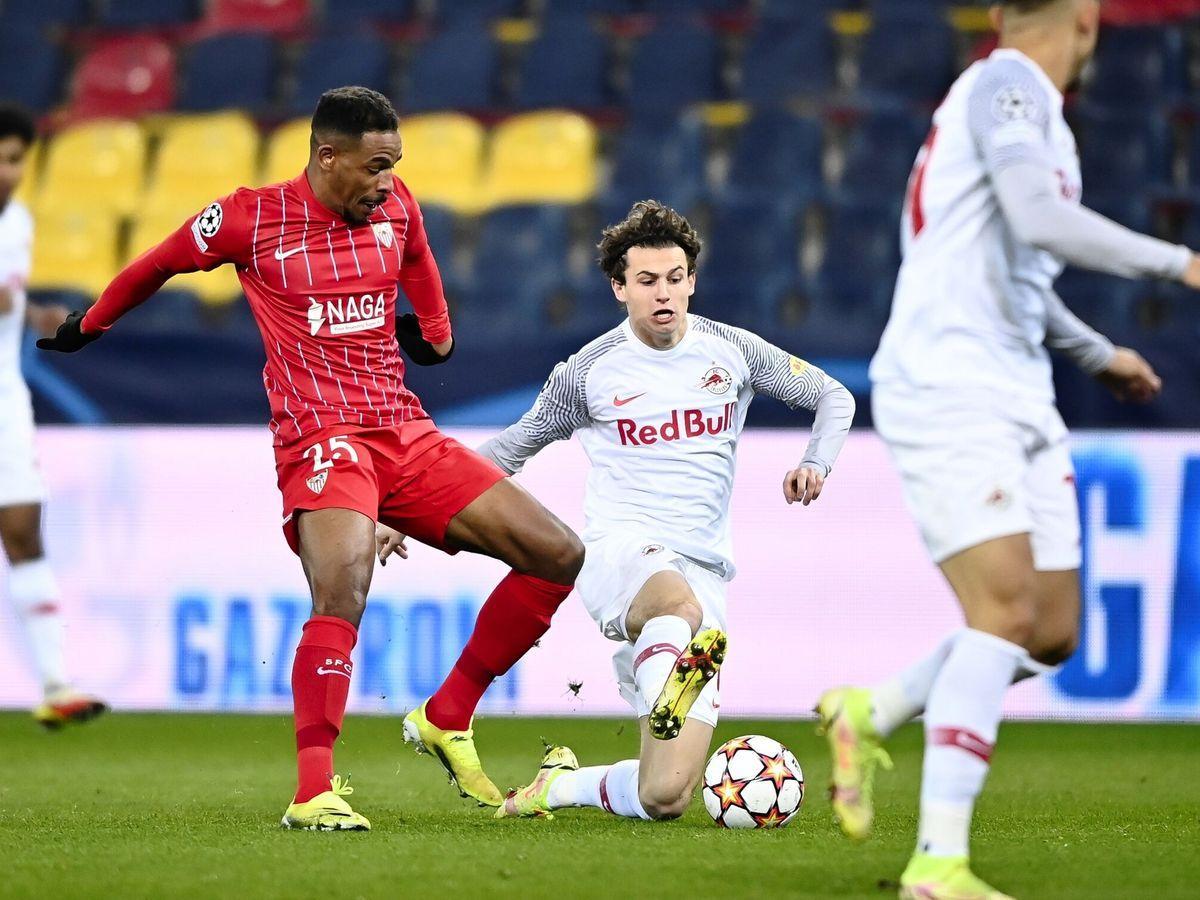 Fernando durante un partido de Champions con el Sevilla