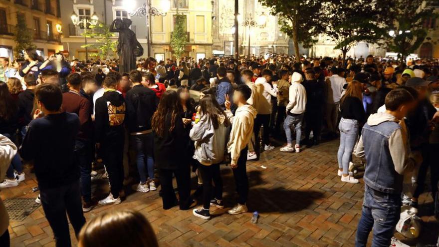 Este es el estado que presentaba la plaza del Justicia minutos antes. | JAIME GALINDO