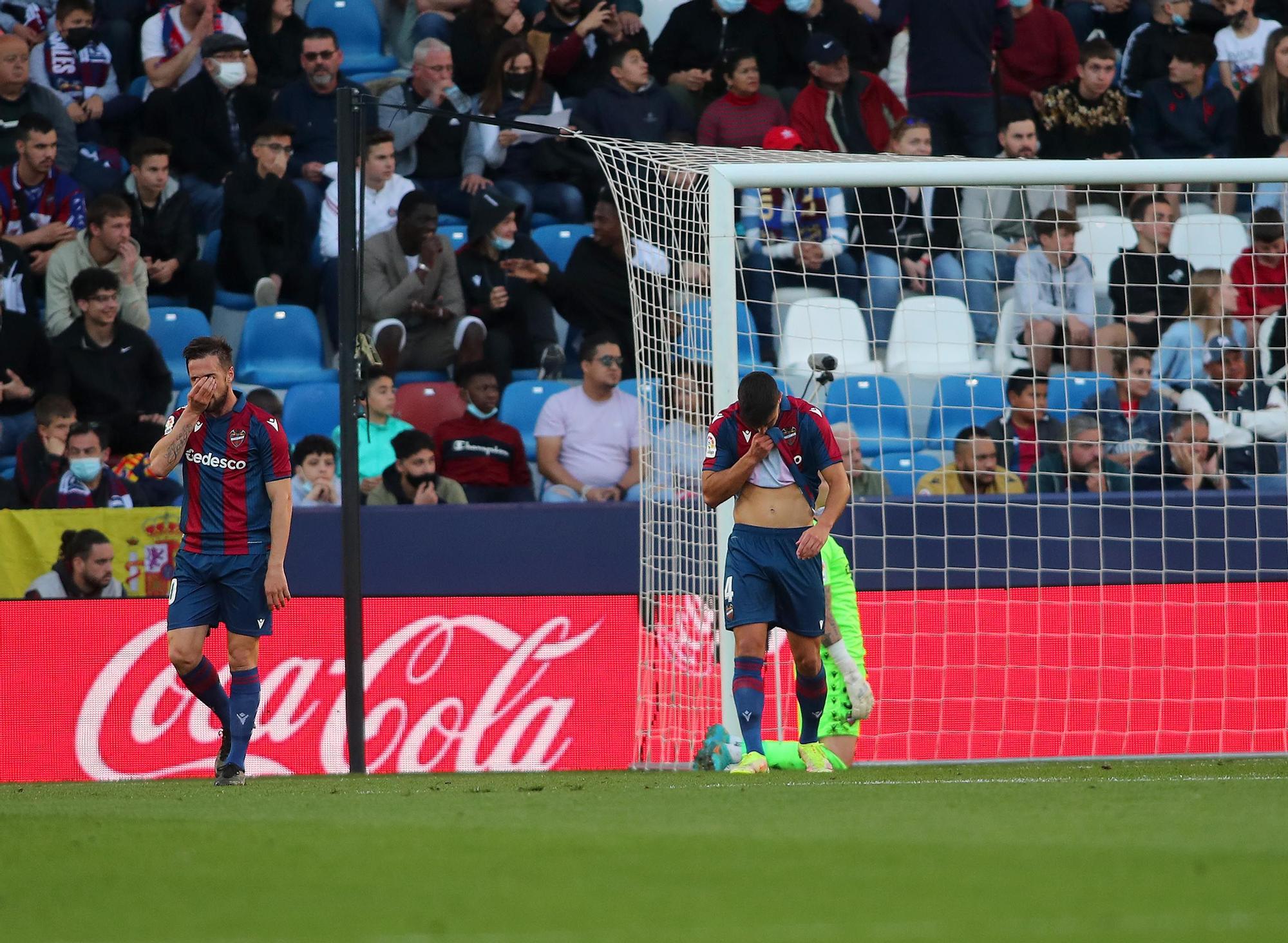 Las imágenes del partido entre el Levante UD y el Sevilla