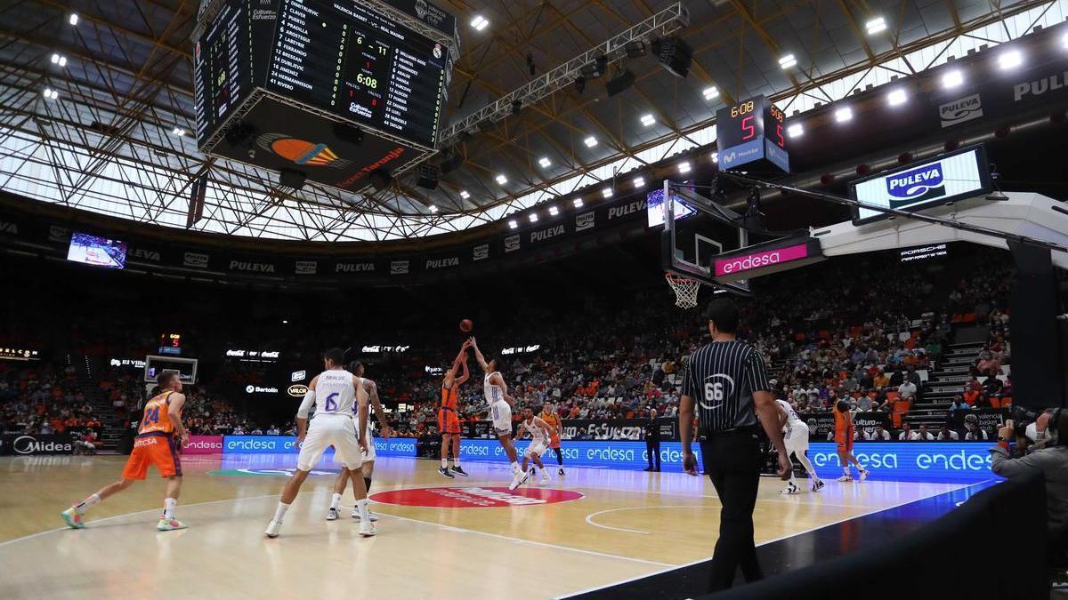 Partido entre el Valencia Basket y el Real Madrid