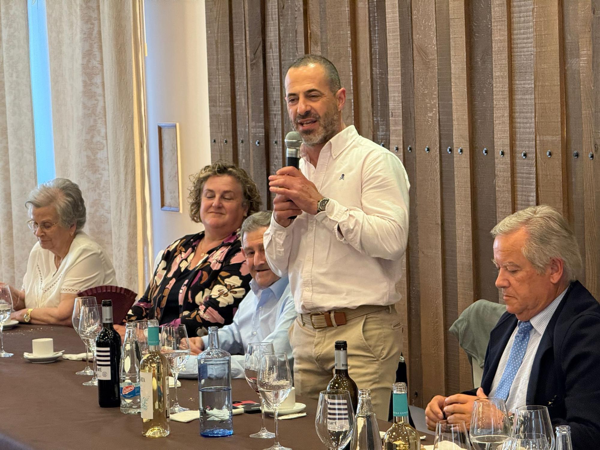 El Hogar del Pensionista de El Berrón celebra su comida anual