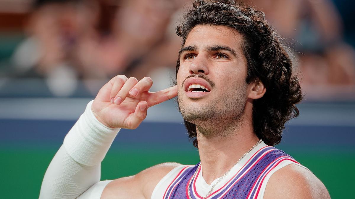 Carlos Alcaraz defeated by Zizou Bergs at Shanghai Masters