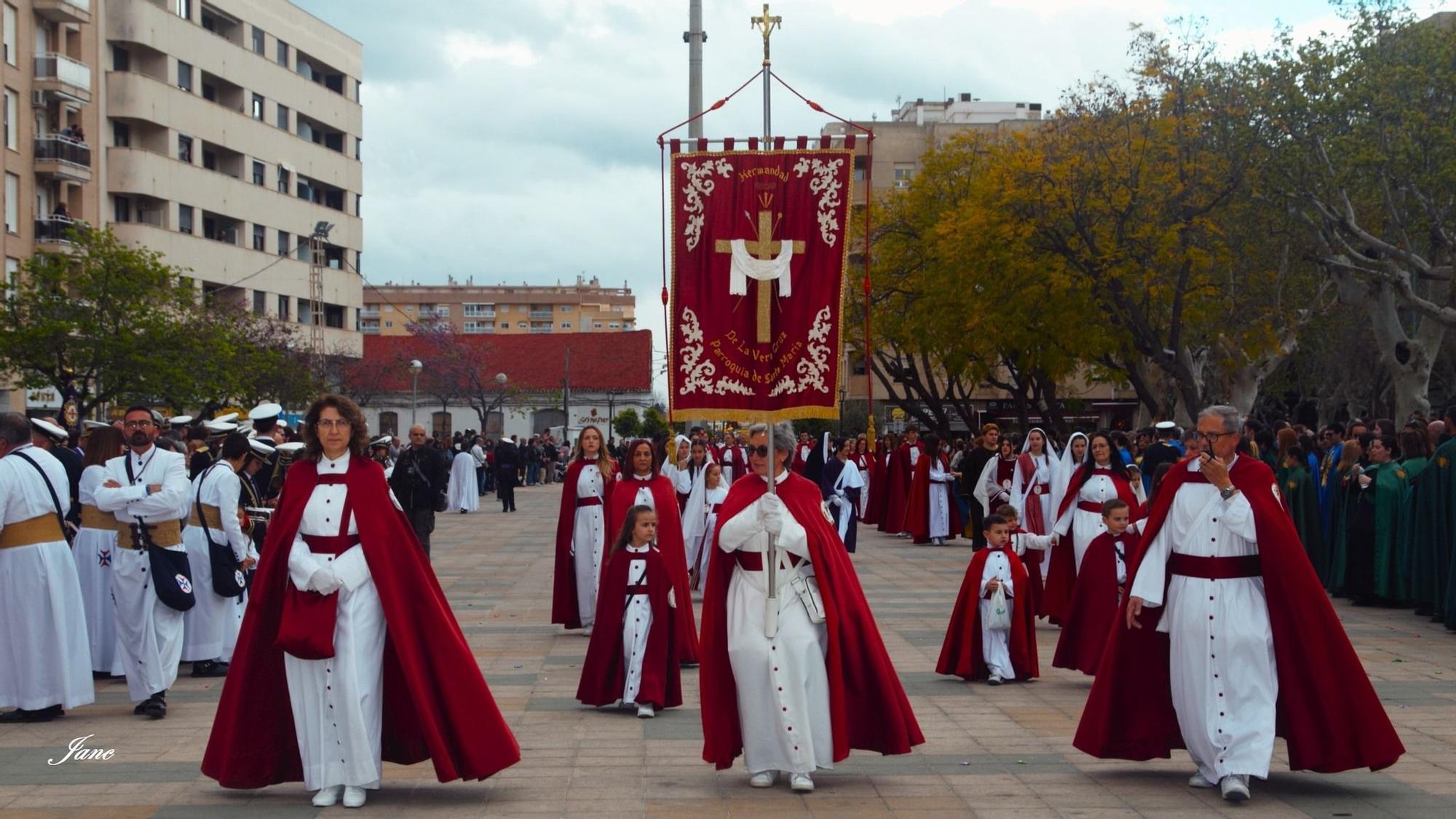 Las imágenes del Domingo de Resurrección en Oliva