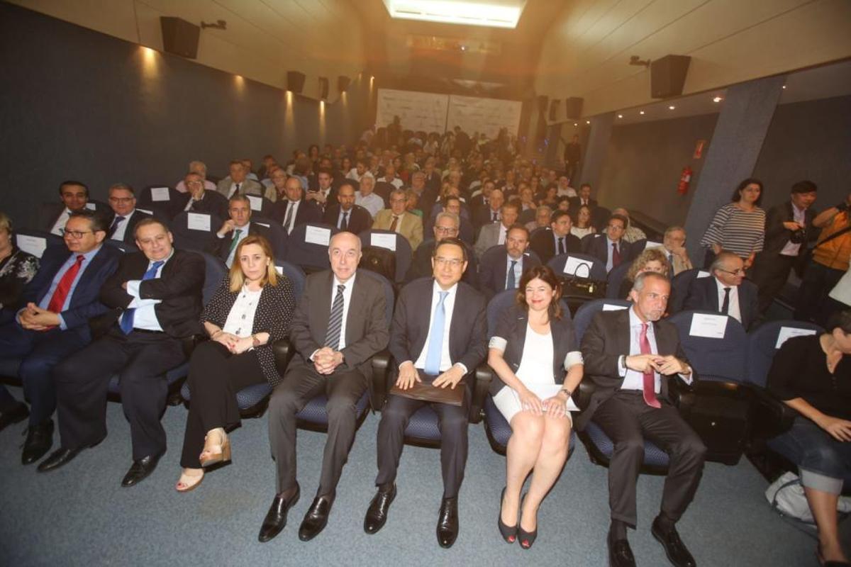 Jornada sobre la Nueva Ruta de la Seda en el Club INFORMACIÓN Jornada sobre la Nueva Ruta de la Seda en el Club INFORMACIÓN
