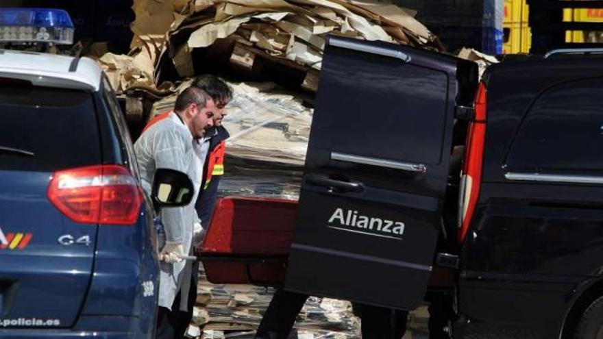 El accidente laboral mortal en la fábrica de gaseosas de Vilagarcía en mayo de 2012.  // Iñaki Abella