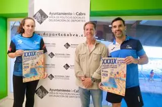 Cabra reunirá este fin de semana a 300 nadadores en el Campeonato de España de natación con aletas