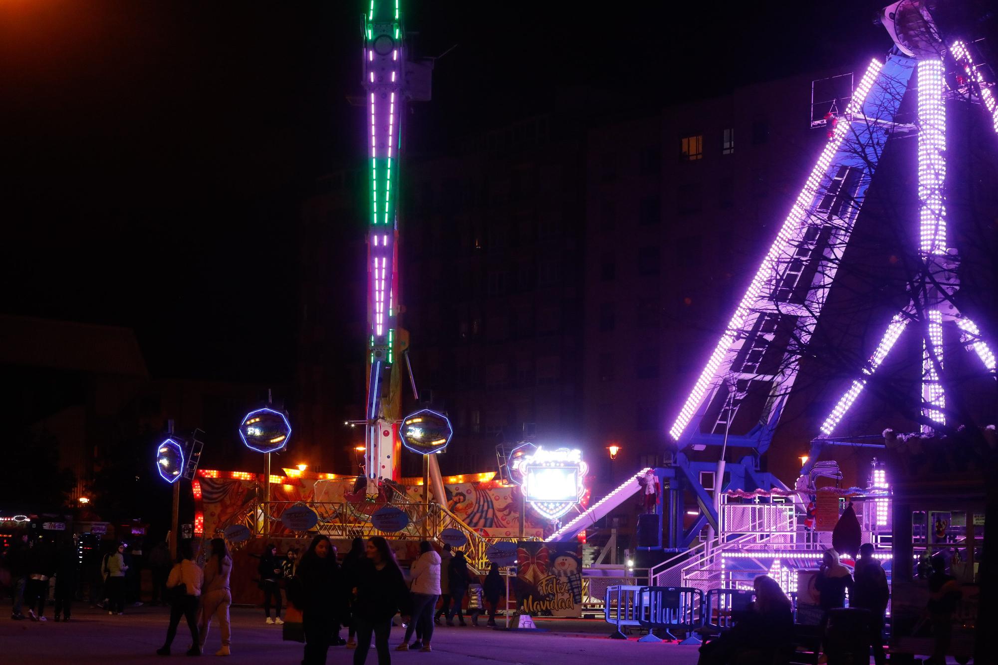 Las atracciones navideñas en la pista de La Exposición