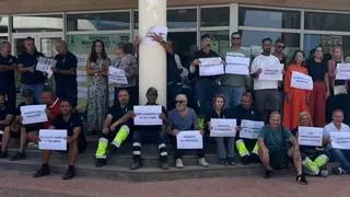 “No exigimos dinero, queremos igualdad": 250 trabajadores municipales de Santa Lucía reclaman mejorar su categoría laboral
