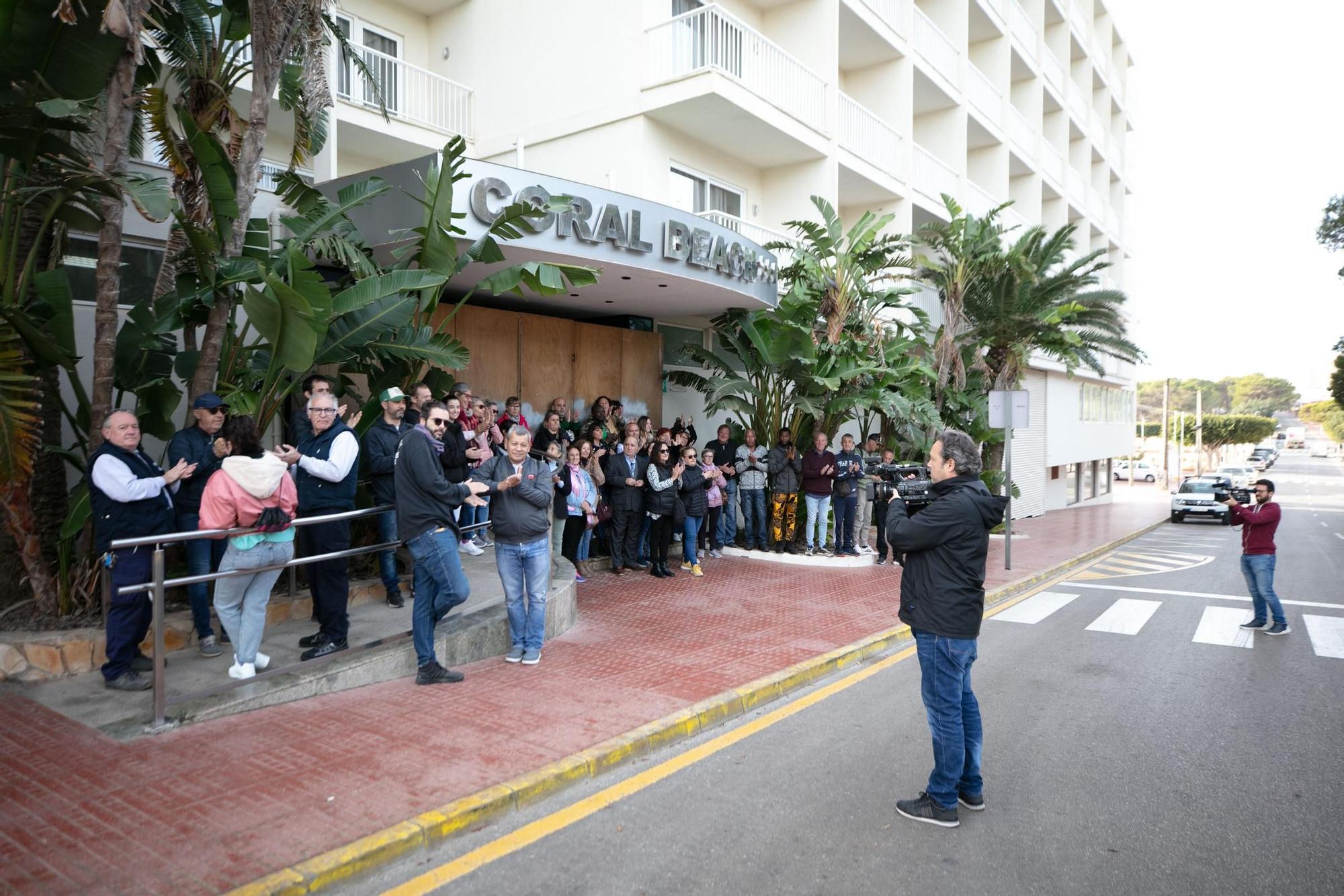 Aquí están las fotos de la concentración de trabajadores de hoteles de la cadena By Llum en es Canar