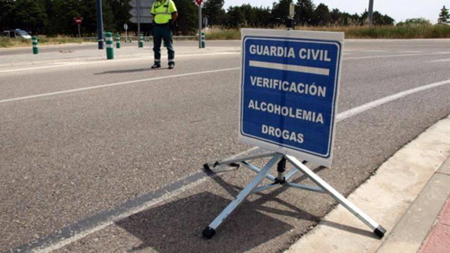 Los conductores reincidentes por alcohol y drogas perderán el carné