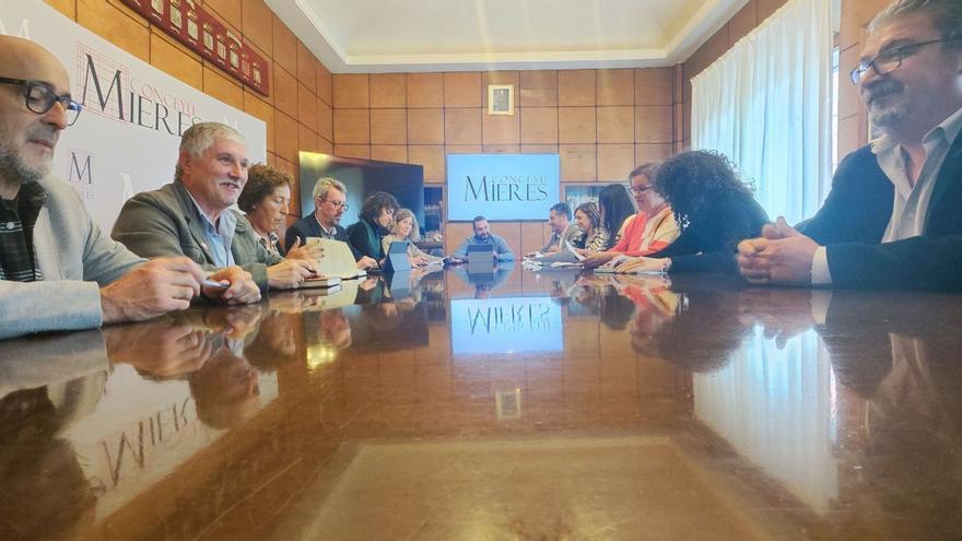 El gobierno de Mieres se conjura para culminar los proyectos de Aníbal Vázquez