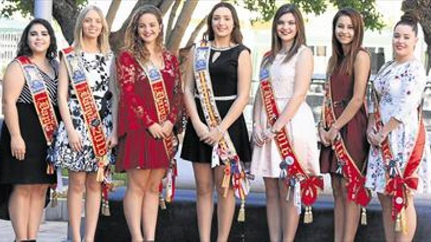 Posado de la reina y las damas a una semana de fiestas