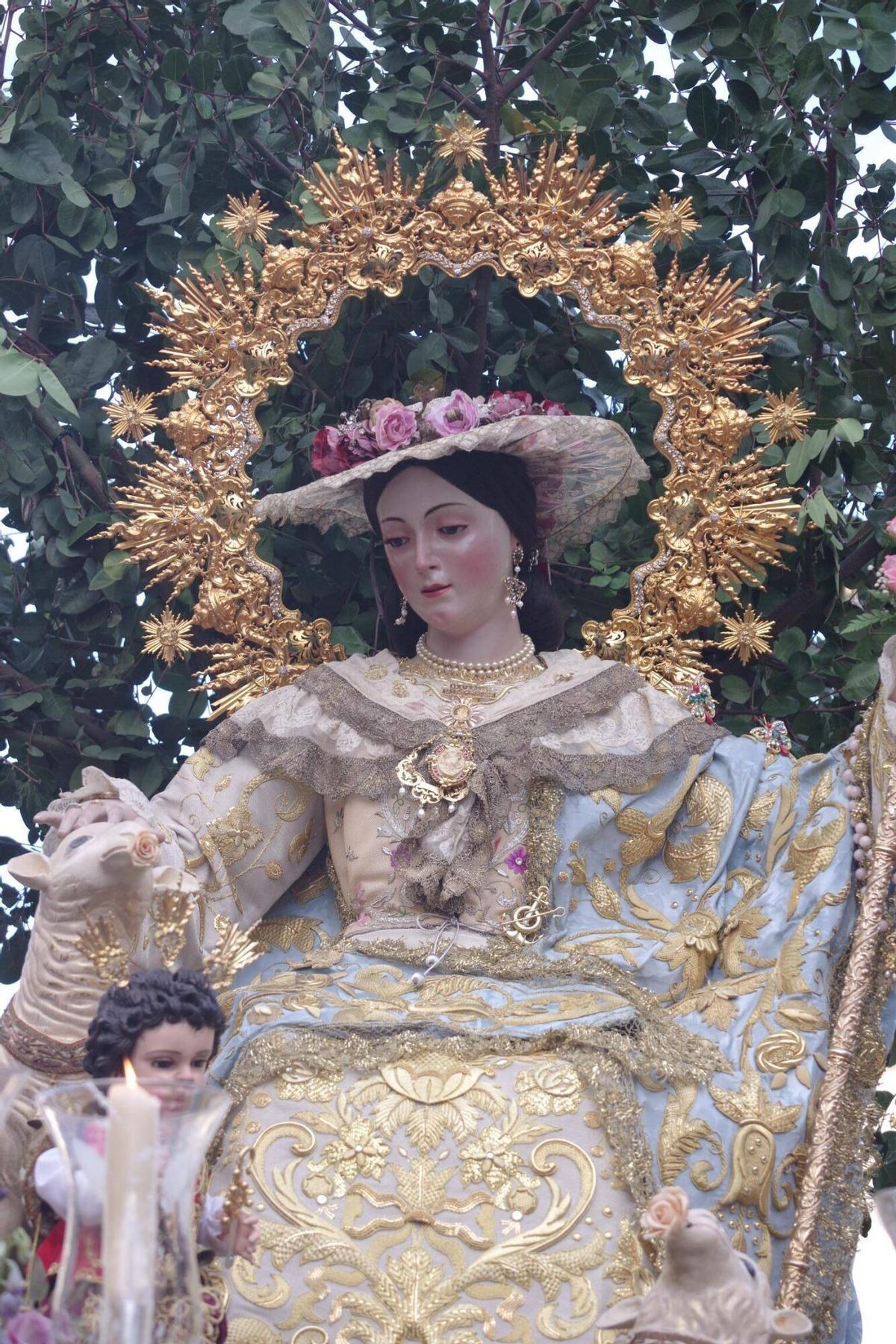Procesión de la Divina Pastora por el barrio de Capuchinos