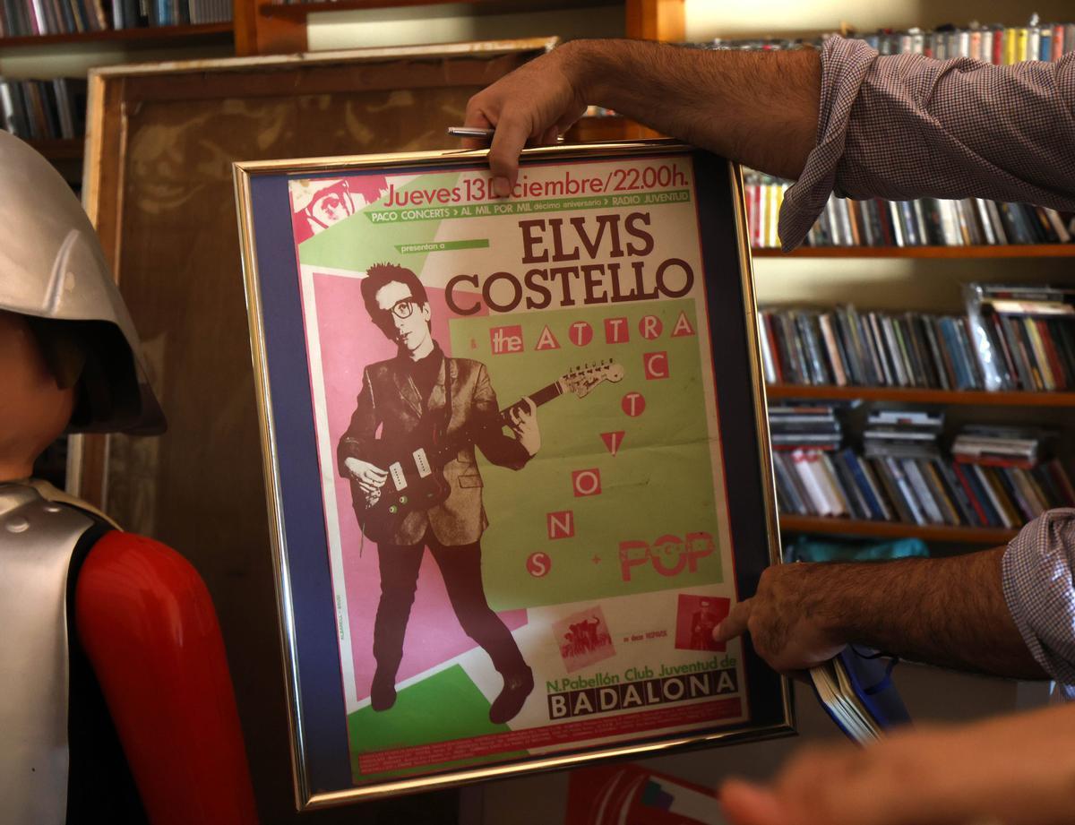 Elvis Costello con The Atractions.