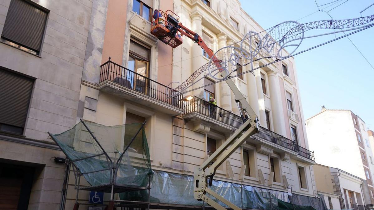 Trabajos de rehabilitación de la fachada del Palacio de Justicia.