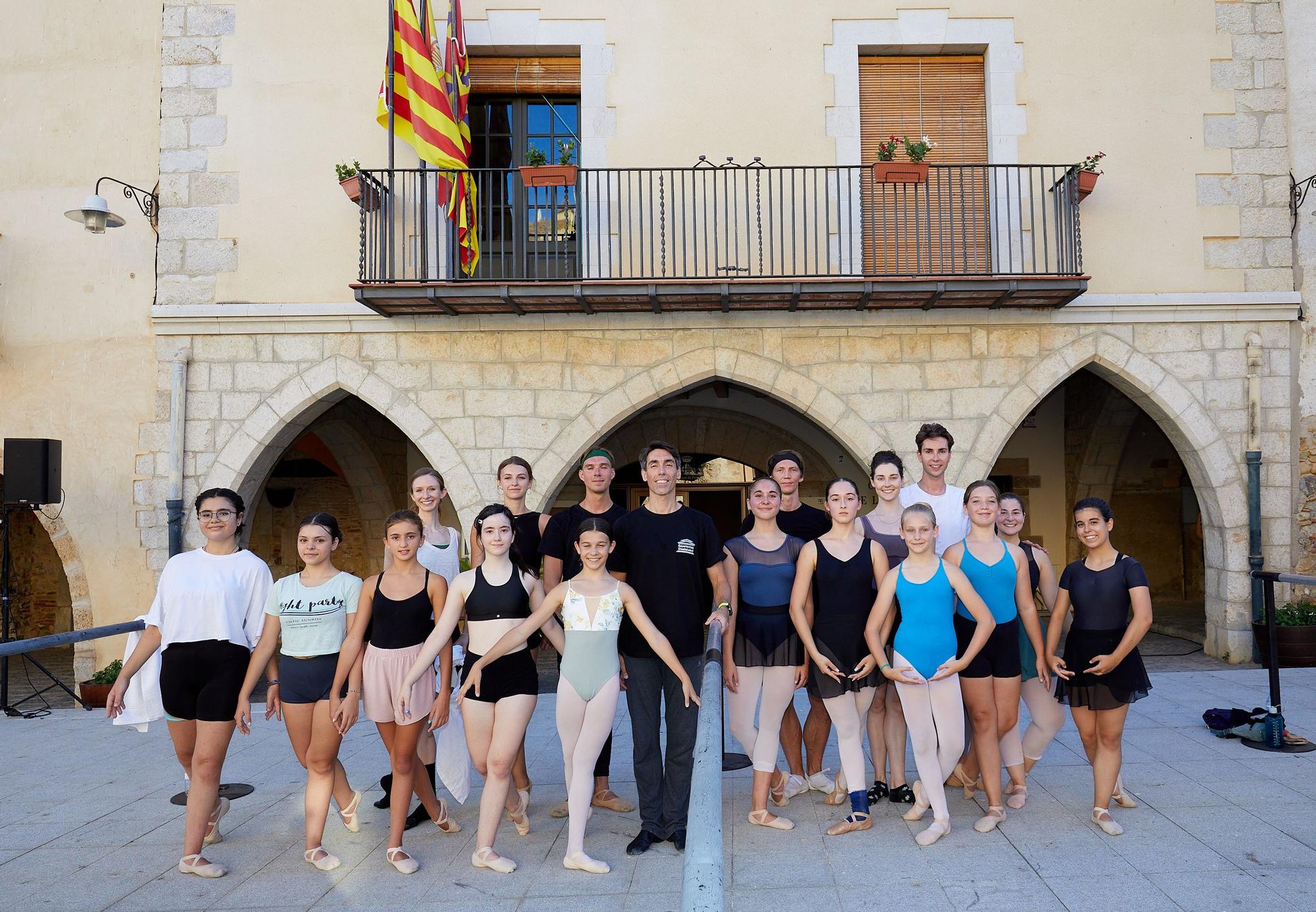 La 'Grande Barre' a la plaça gran de Peralada