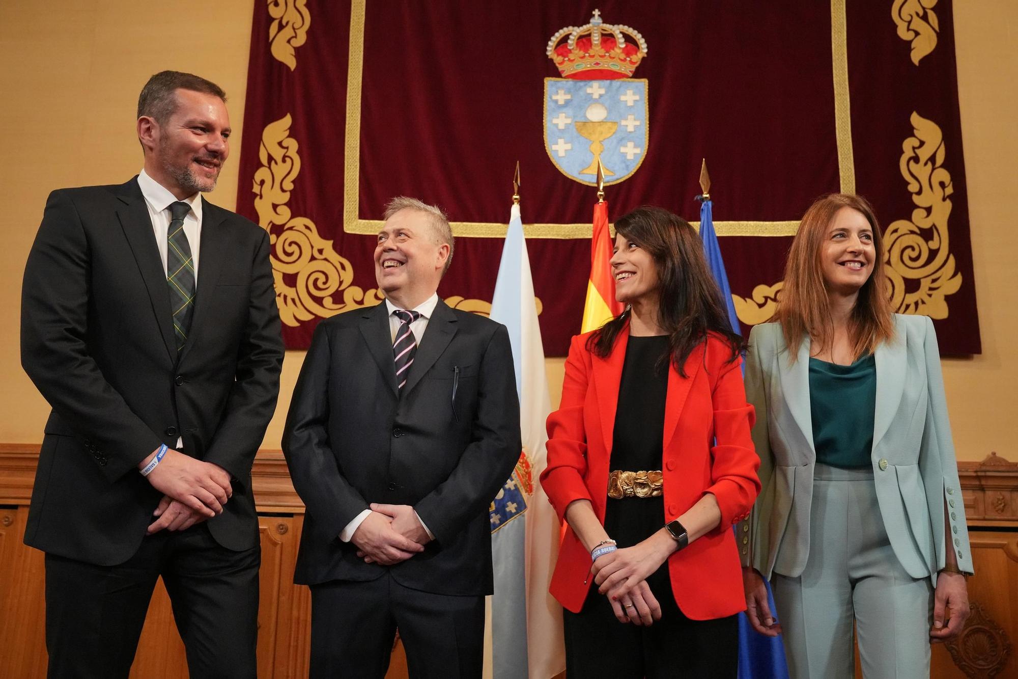 El nuevo equipo de conselleiros de Alfonso Rueda toma posesión de su cargo