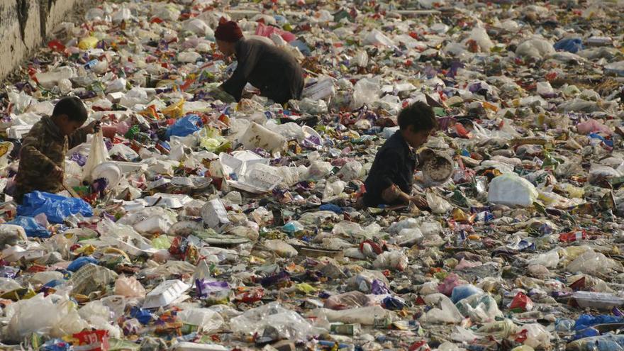 Primera cimera internacional per a un tractat contra els residus plàstics
