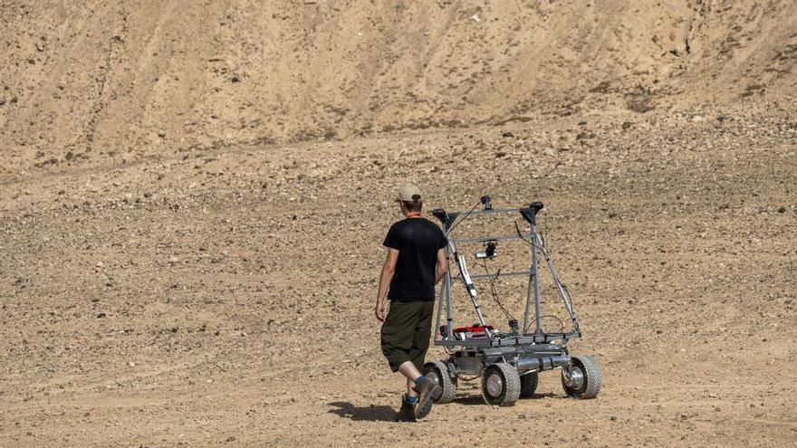 Fuerteventura se convierte en campo de pruebas para los robots que investigarán el polo sur de la Luna