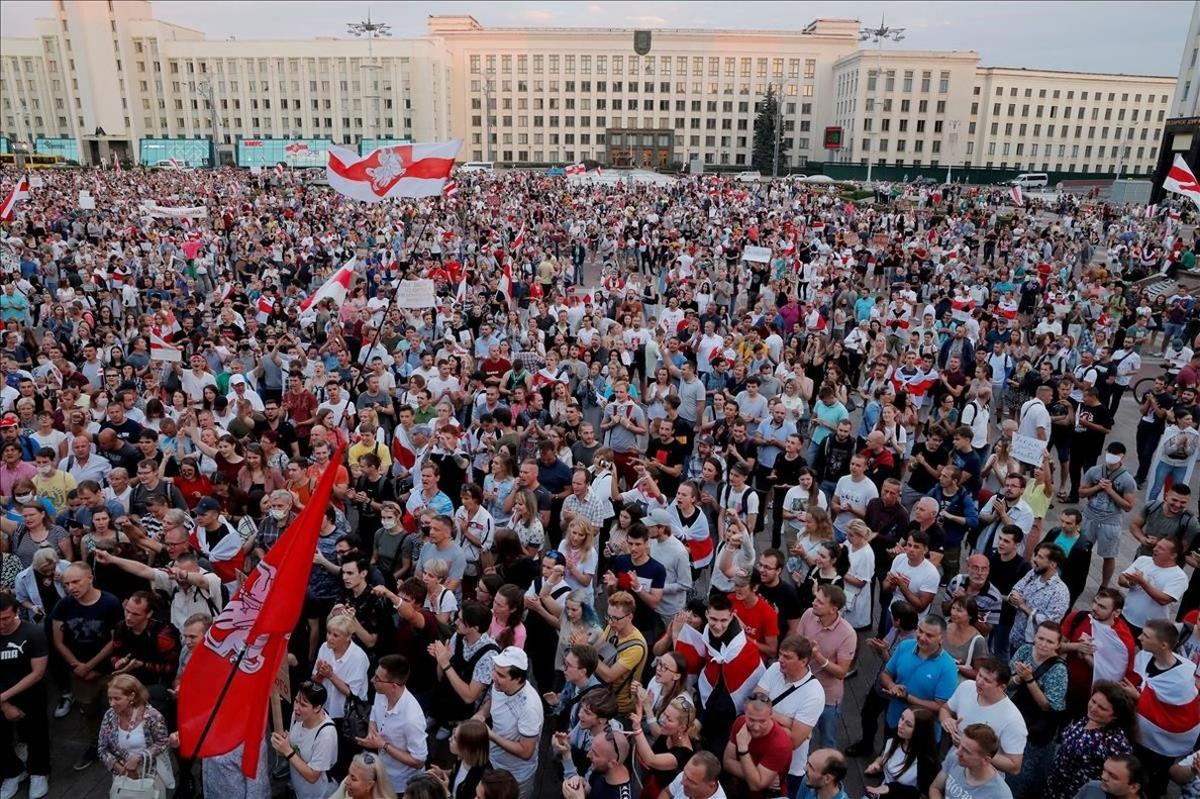 zentauroepp54578968 file photo  people attend an opposition demonstration to pro200821170332