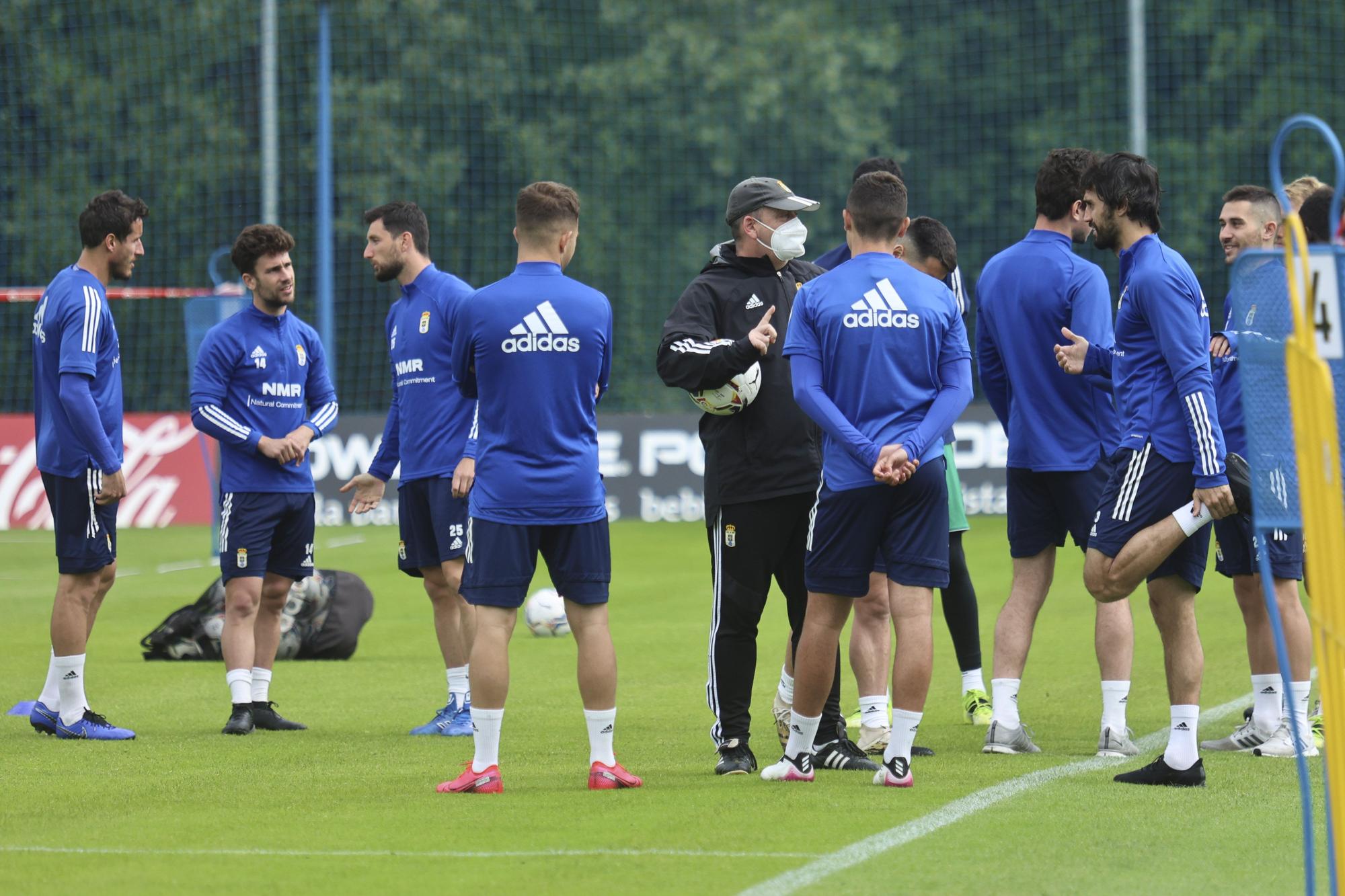 El entrenamiento del Oviedo tras perder en Girona