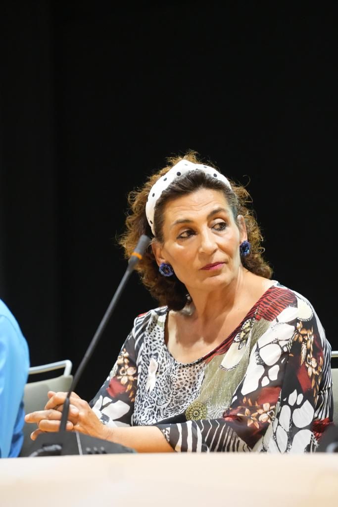Mariángeles Rodríguez, afectada por el cáncer de mama, durante su intervención en la mesa redonda.