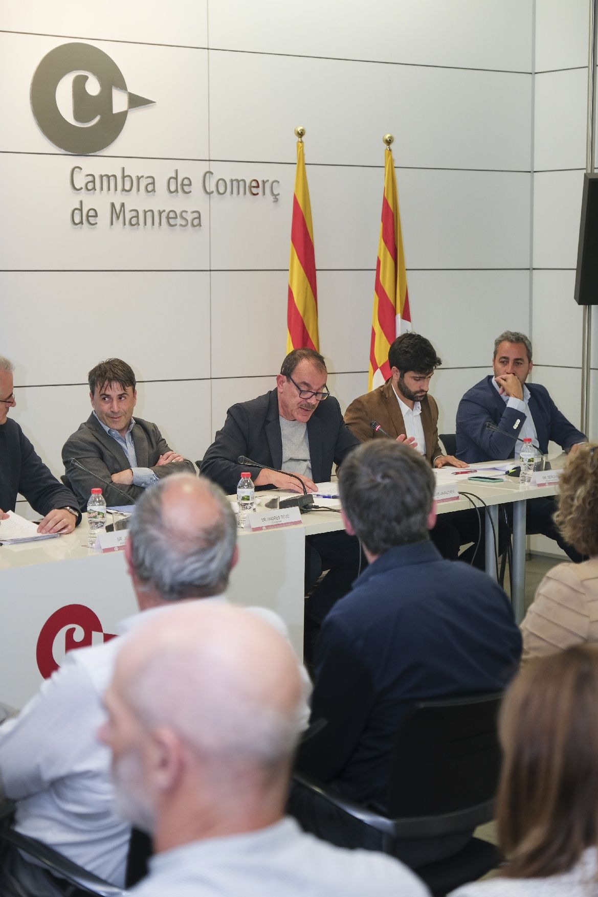 Totes les imatges del debat electoral de Manresa celebrat aquest dimarts a la Cambra de Comerç