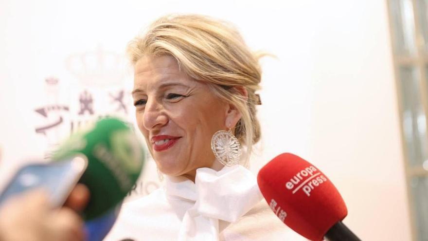 A vicepresidenta Yolanda Díaz loce pendentes de encaixe de Camariñas: “Vémonos na Mostra”